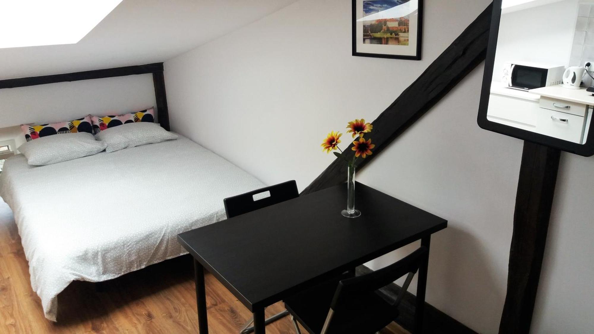 Nice Attic Studio Close To Old Town Air Conditioning - Klimatyzacja Krakow Luaran gambar